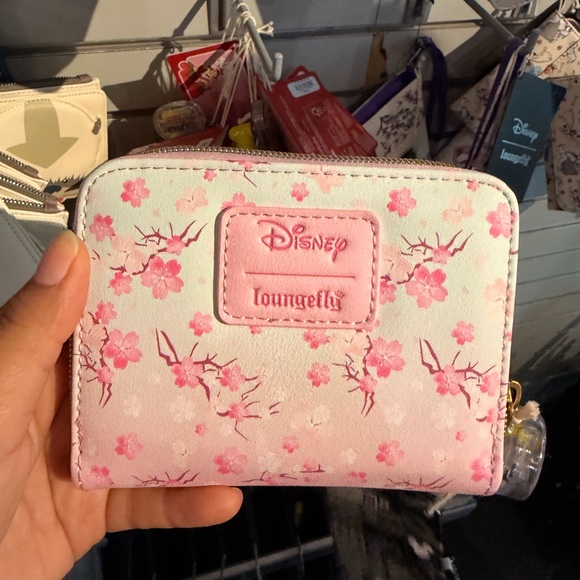 New Disney Loungefly The Aristocats Kittens Cherry Blossom Wallet - Picture 6 of 6